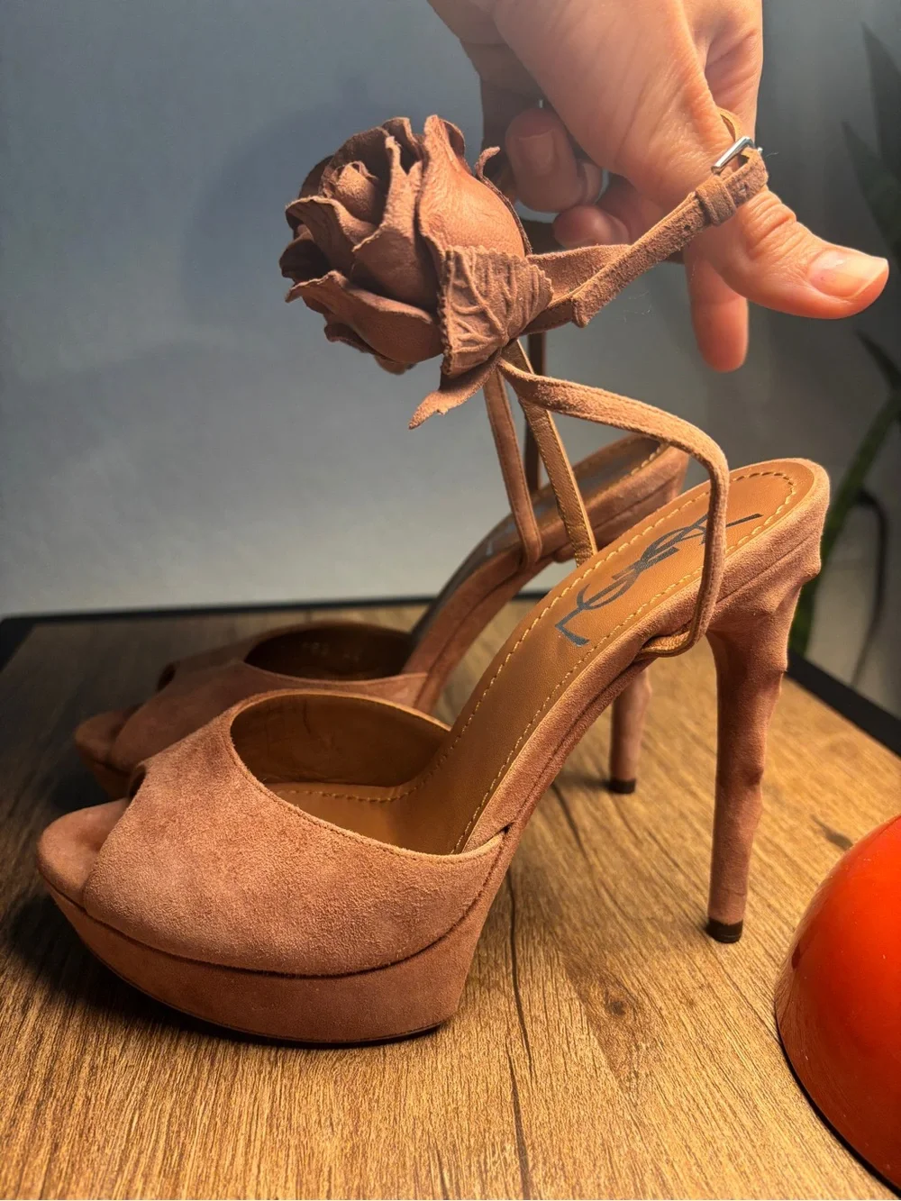 Saint Lauren Size EU 35 Women's Tan Suede Platform Heels with Ankle Tie Rose